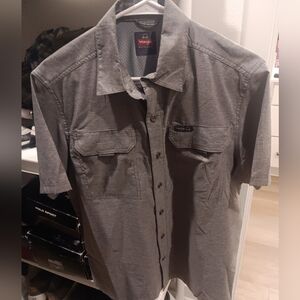 Wrangler Hiking Gray Short Sleeve Regular Fit Button Down Shirt Size Small